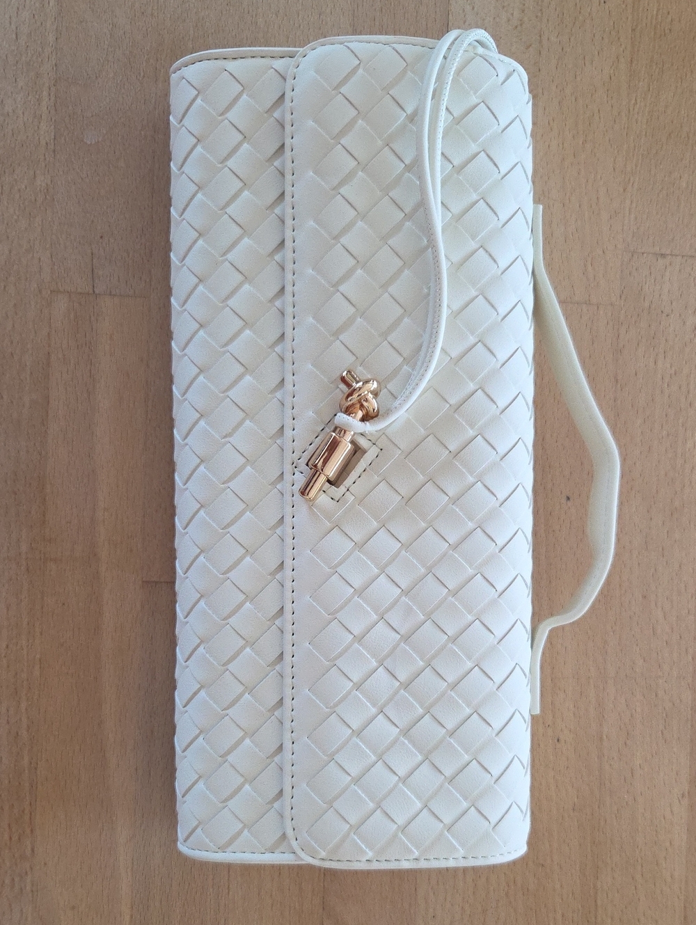 Elegant Woven Clutch Handbag in Ivory